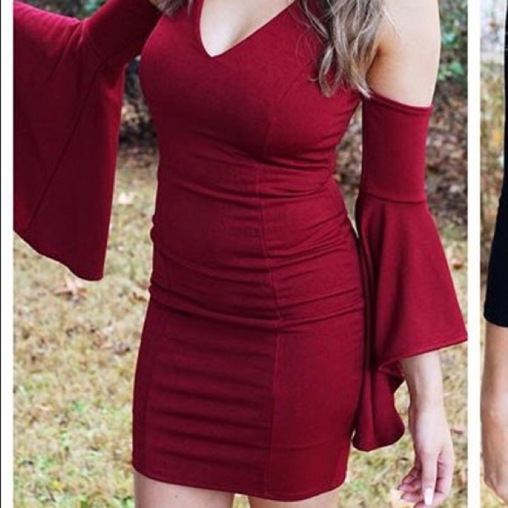 Cold Shoulder Burgundy Bodycon Dress